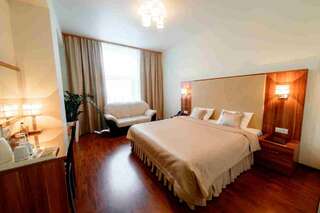 Гостиница Метрополис Сургут Классический номер с кроватью размера -2